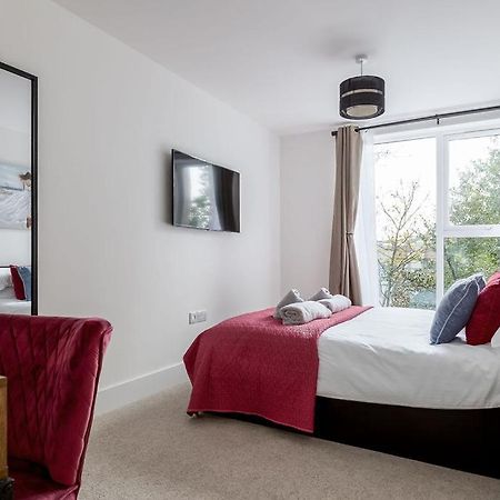 Stylish Town Centre Apartment, W Parking, Nr Beach Bournemouth Bagian luar foto