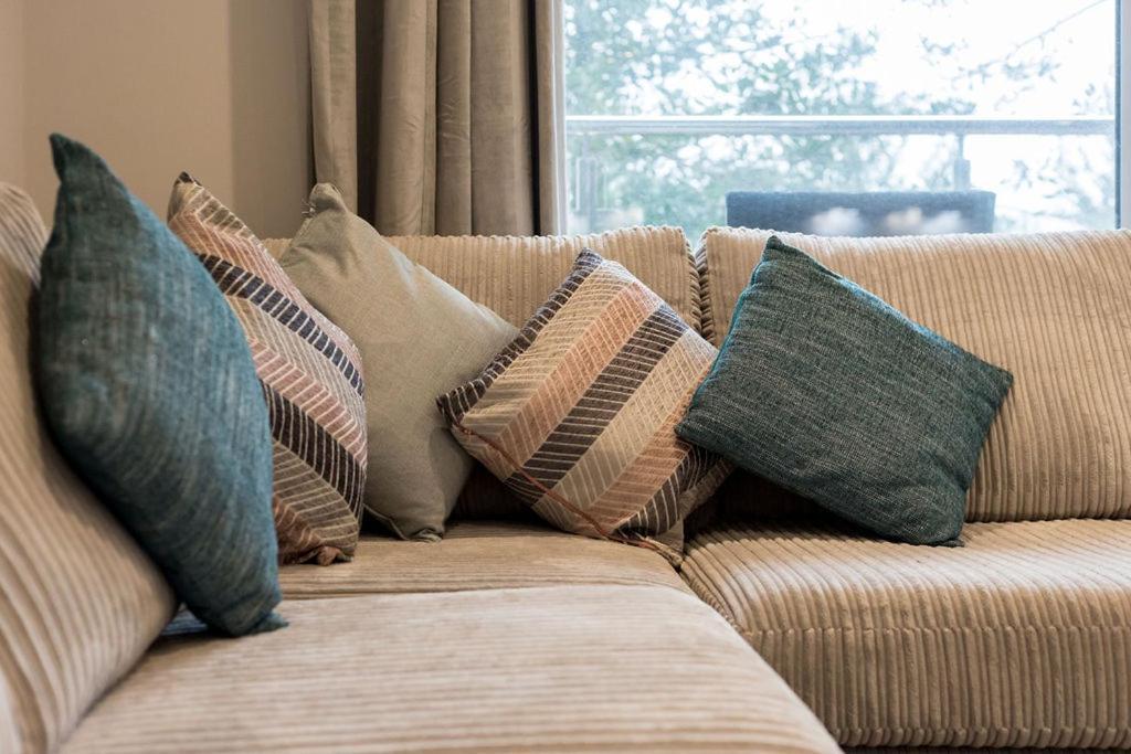 Stylish Town Centre Apartment, W Parking, Nr Beach Bournemouth Bagian luar foto